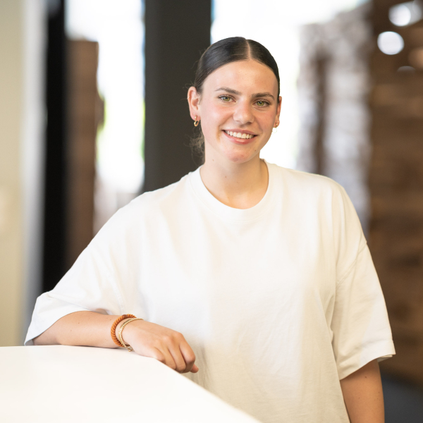 Naida Nurisic Ansprechperson Portrait