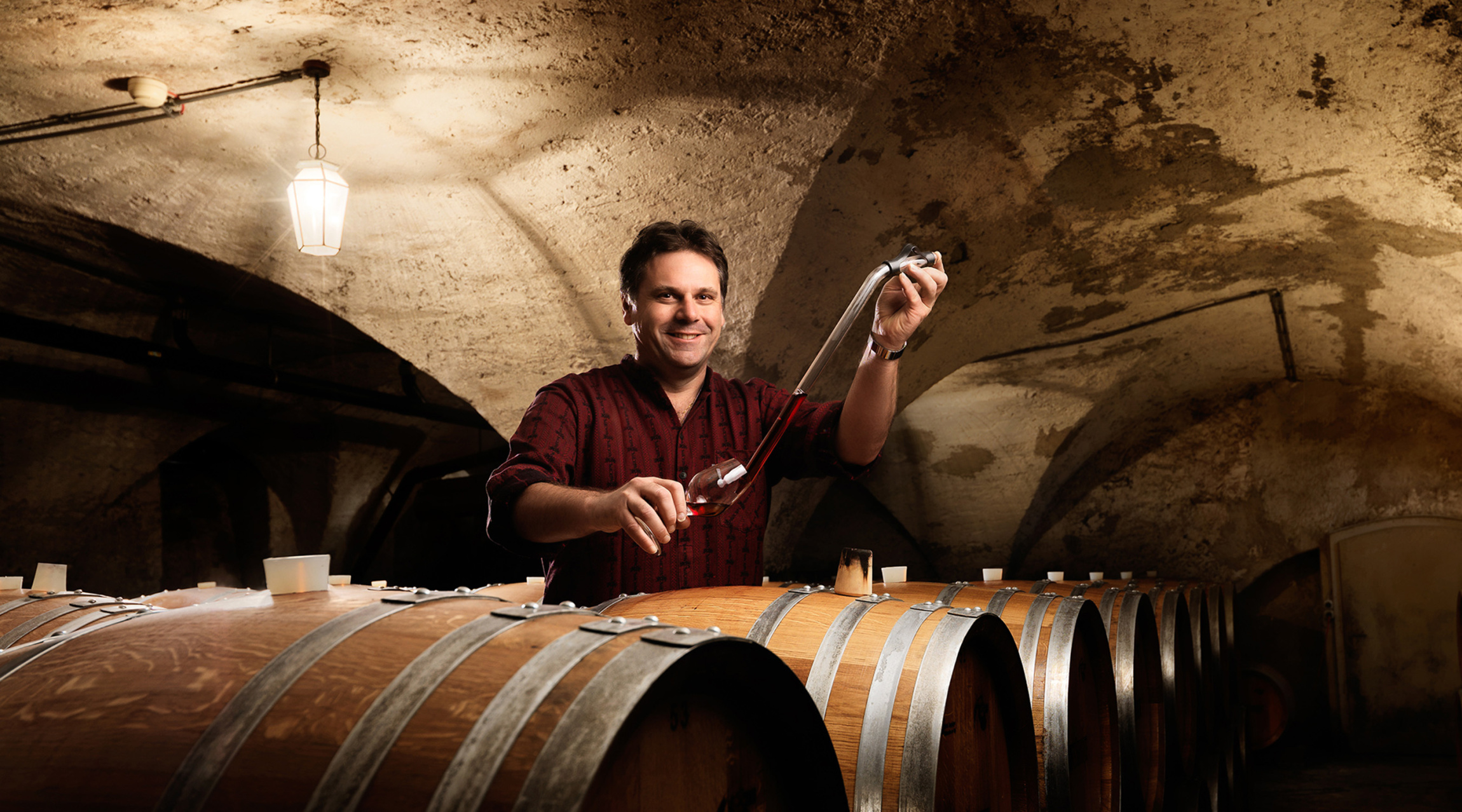 Tavolago stefan kuemin weine partner 2700x1500px